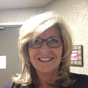 Meet your Posher, Dana